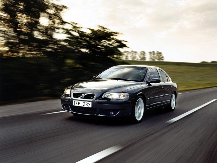  Volvo S60 R 2004 года  (фото 16 из 30)